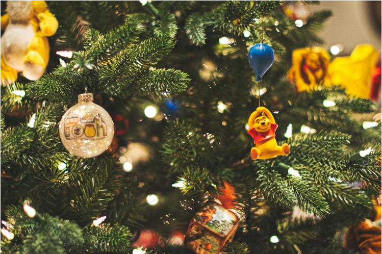 2 Tips for Adding Artificial Christmas Trees to Your Garden Parties and Community Events